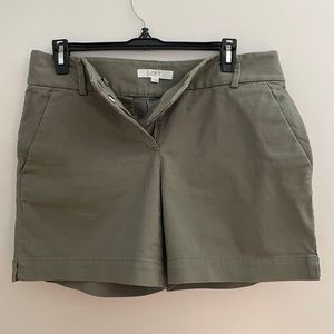 Ann Taylor Loft Riviera Short